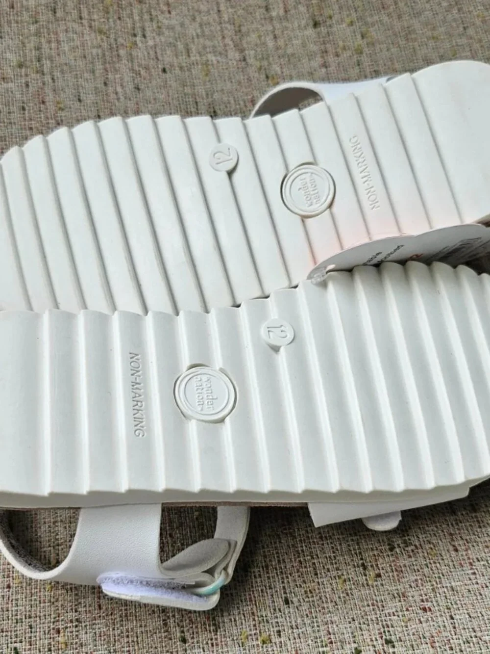 Wonder nation Kid Girl Sandal White Faux Vegan Leather Shoe Size 12USA 30EU NWT